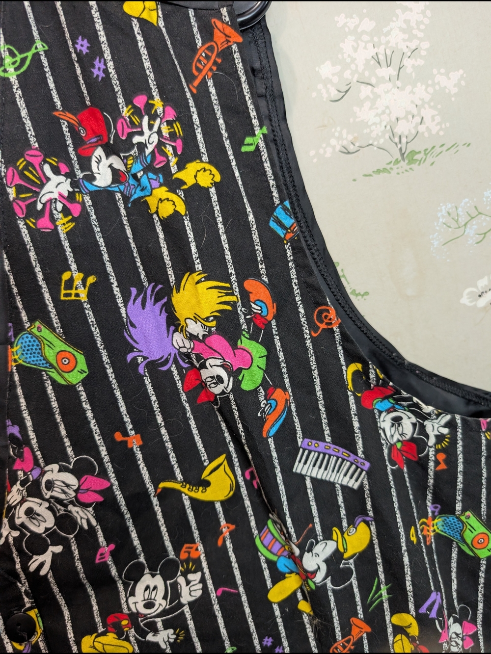 Vintage Land N Sea Mickey Unlimited Mickey Mouse Patterned Black Vest - Picture 2 of 8